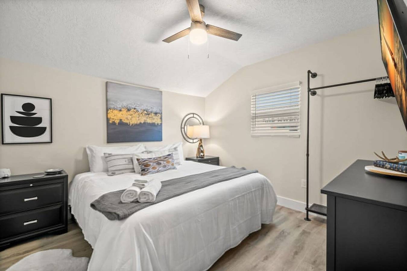 Soho Suite by Brightwild Steps to Soho in South Tampa, Tampa