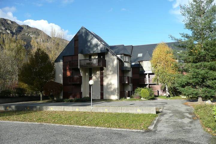 Location de vacances pour 6 personnes, avec jacuzzi ainsi que balcon et sauna à Vignec