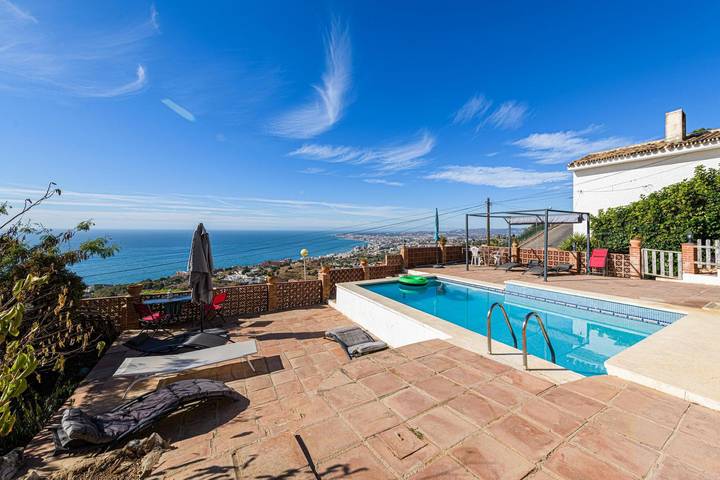 Villa for 8 people, with garden in Benalmádena