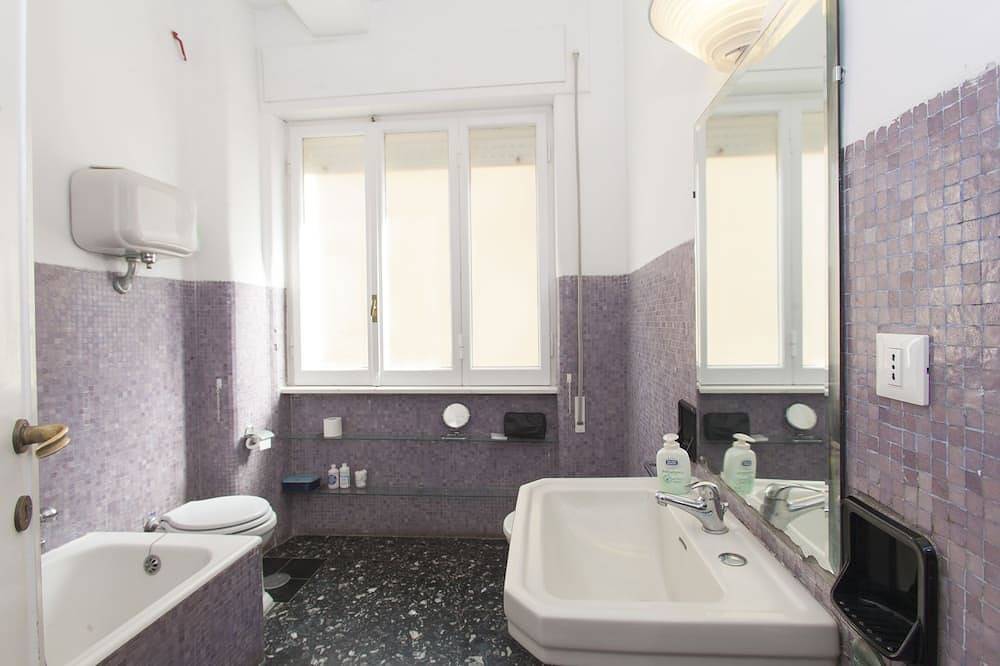 Appartamento intero, Famiglia Appartamento Friendly Con Passaggi Privati Per Ampia Spiaggia E Mare in Anzio, Provincia di Roma