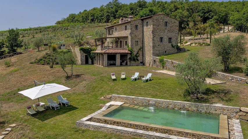 Location de vacances pour 8 personnes, avec jardin et terrasse à Radda in Chianti - 2