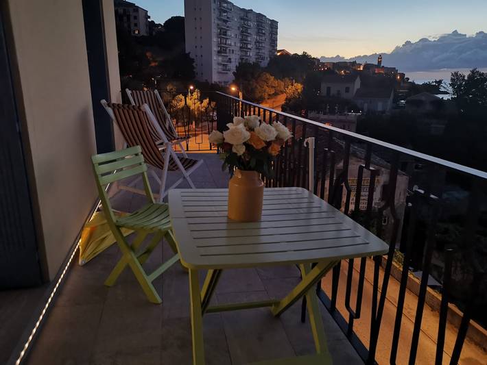 Gîte pour 2 personnes, avec terrasse à Bastia - 4