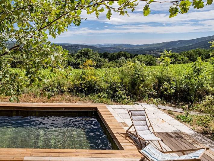 Location de vacances pour 4 personnes, avec Terrasse ainsi que Jardin et Piscine à Saignon
