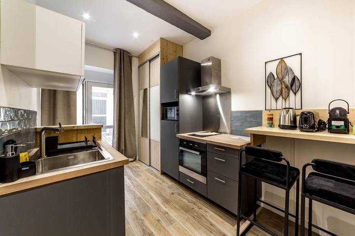 Gîte pour 2 personnes, avec jardin dans Cinema Ugc Astoria Lyon