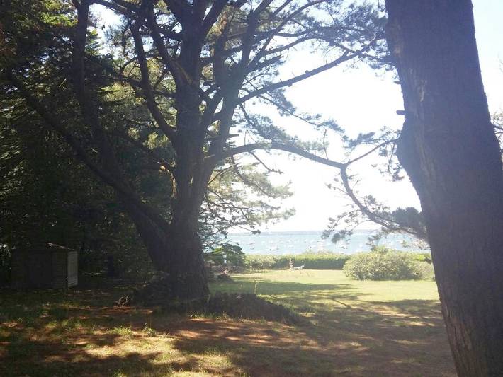 Location de vacances pour 5 personnes, avec jardin ainsi que vue et terrasse dans Le Cabellou - 3