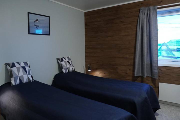 Apartmenthotel für 3 Personen, mit Seeblick und Ausblick sowie Balkon - 1