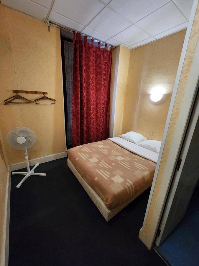 Large Double Room in Lourdes, Hautes-Pyrénées