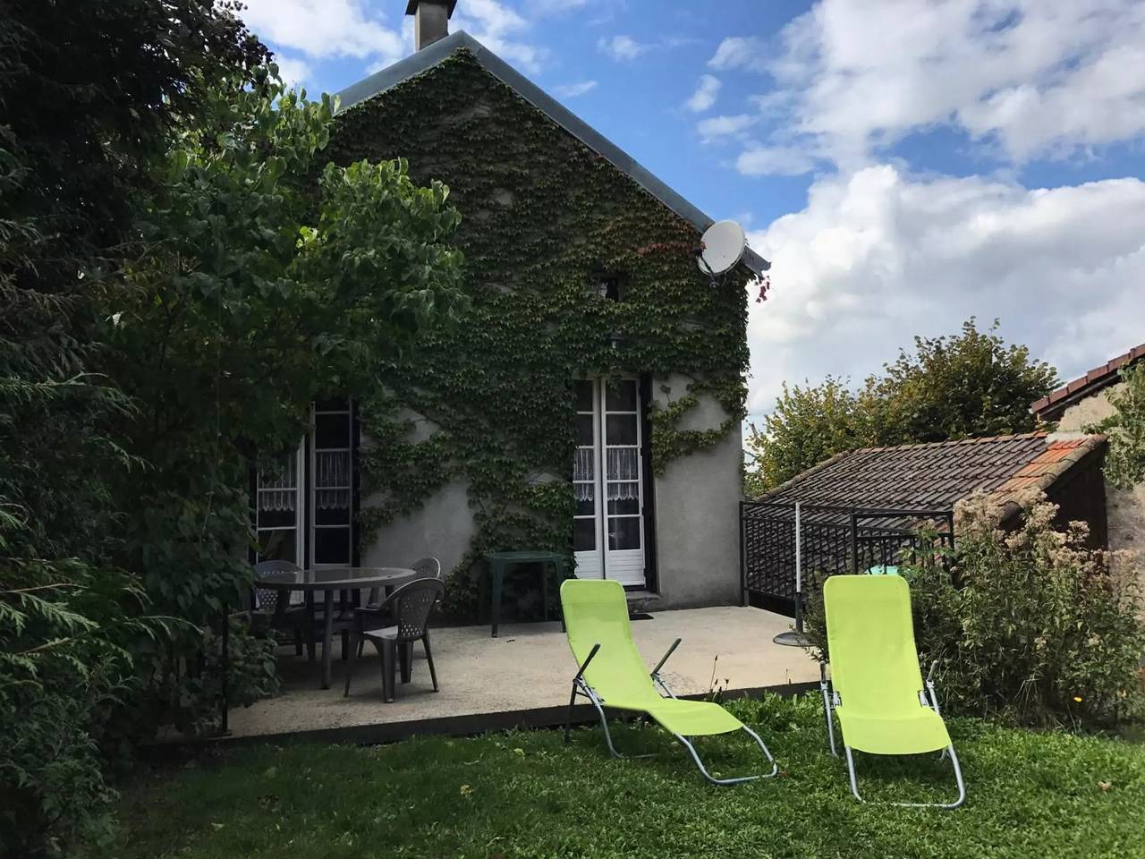 House 4 Persons in La Chabanne, Vichy und Umgebung