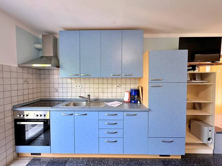 Ganze Wohnung, Ferienwohnung 250 m vom Meer entfernt, Balkon, privater Parkplatz, Grill in Soline, Krk
