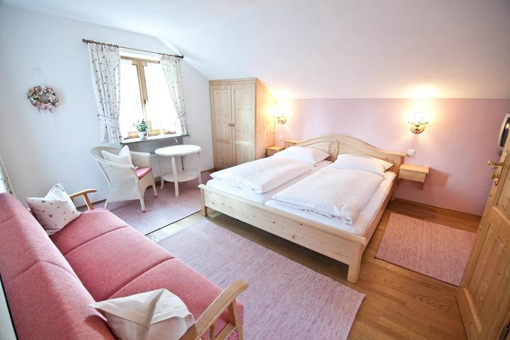 Ferienwohnung für 3 Personen, mit Pool und Whirlpool sowie Garten und Sauna im Tölzer Land - 4