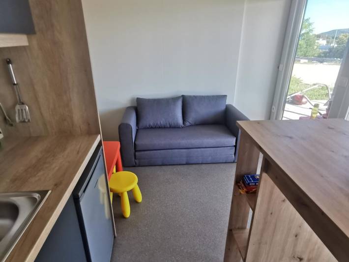 Camping für 6 Personen, mit Terrasse und Whirlpool sowie Pool in Pirovac - 3