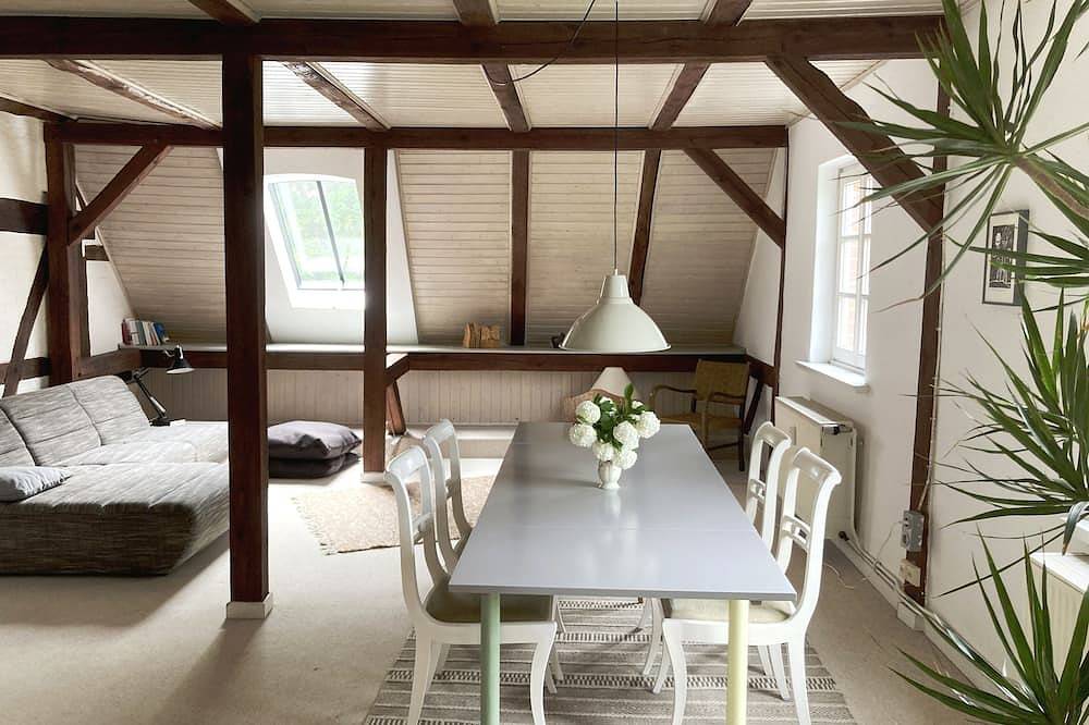 Ganze Wohnung, Stilvolle und helle Wohnung im denkmalgeschützen Fachwerkhaus mit viel Garten in Lüchow, Lüneburger Heide