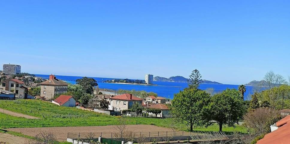 Gîte pour 4 personnes, avec Terrasse et Jardin ainsi que Bassin pour enfant et Piscine dans Navia