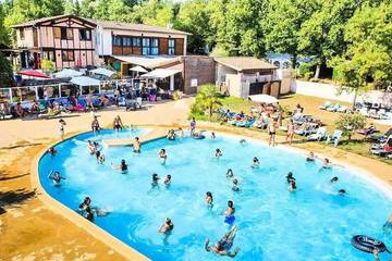 Camping für 4 Personen in Castelnau-de-Montmiral, Zentralmassiv, Bild 2