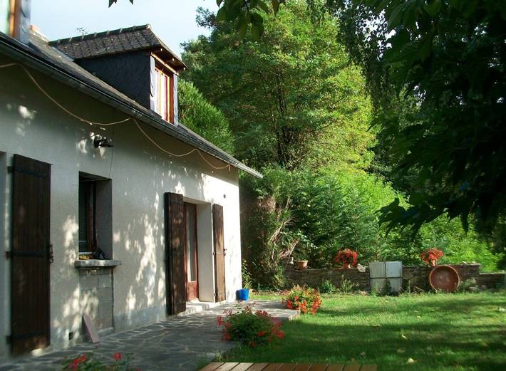 Gîte pour 5 personnes, avec jardin et terrasse à Entraygues-sur-Truyère