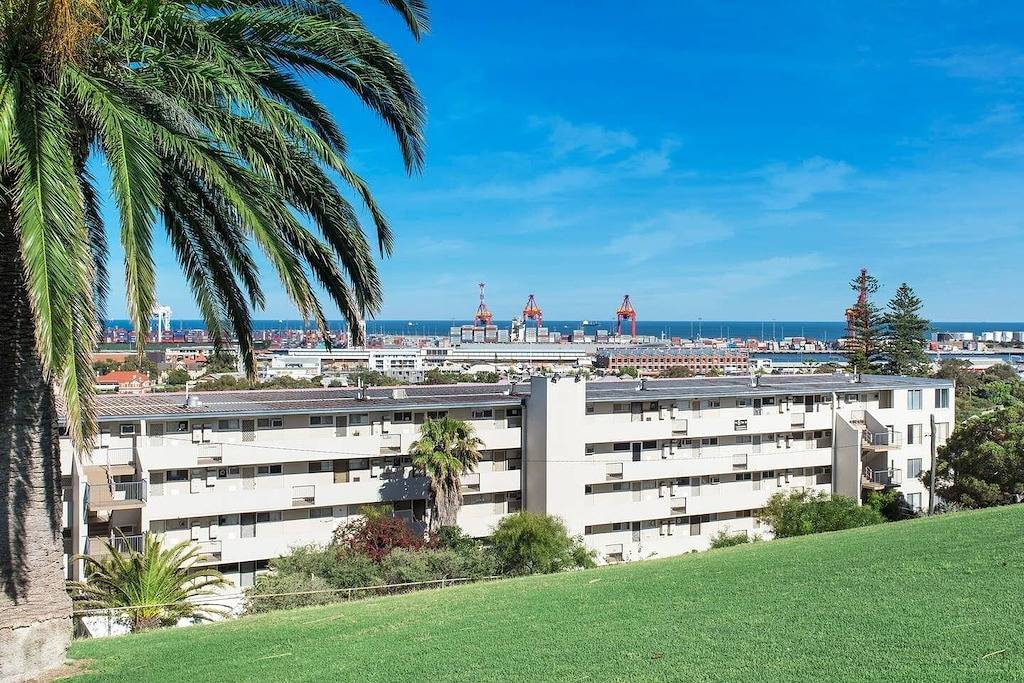 Ganze Wohnung, First floor good value budget accommodation for up to 4 people. in Fremantle, Perth