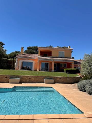 Villa for 8 People in Ollioules, Provence-Alpes-Côte d'Azur, Photo 2