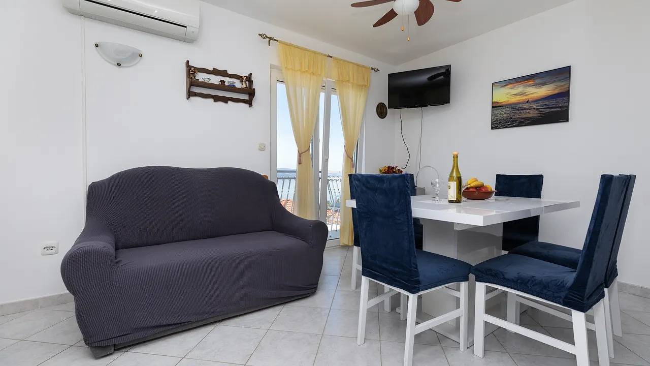 Cały apartament wypoczynkowy, Apartament wakacyjny dla 6 osób in Mimice, Omiš-Riviera