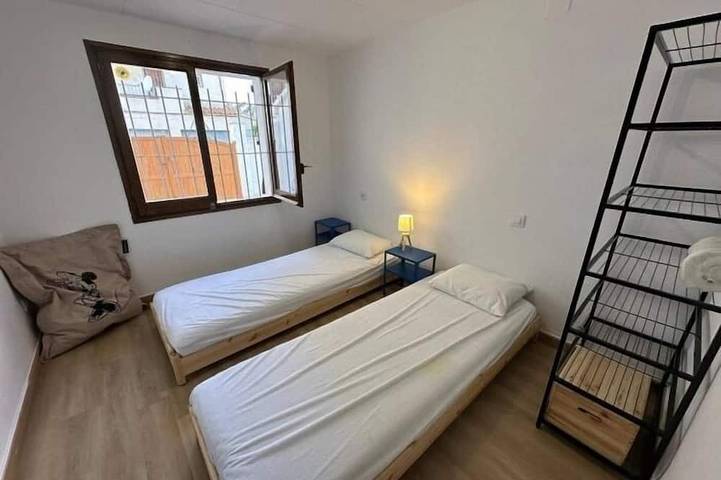 Chalet pour 4 personnes, avec jardin ainsi que piscine et balcon à Roses - 2