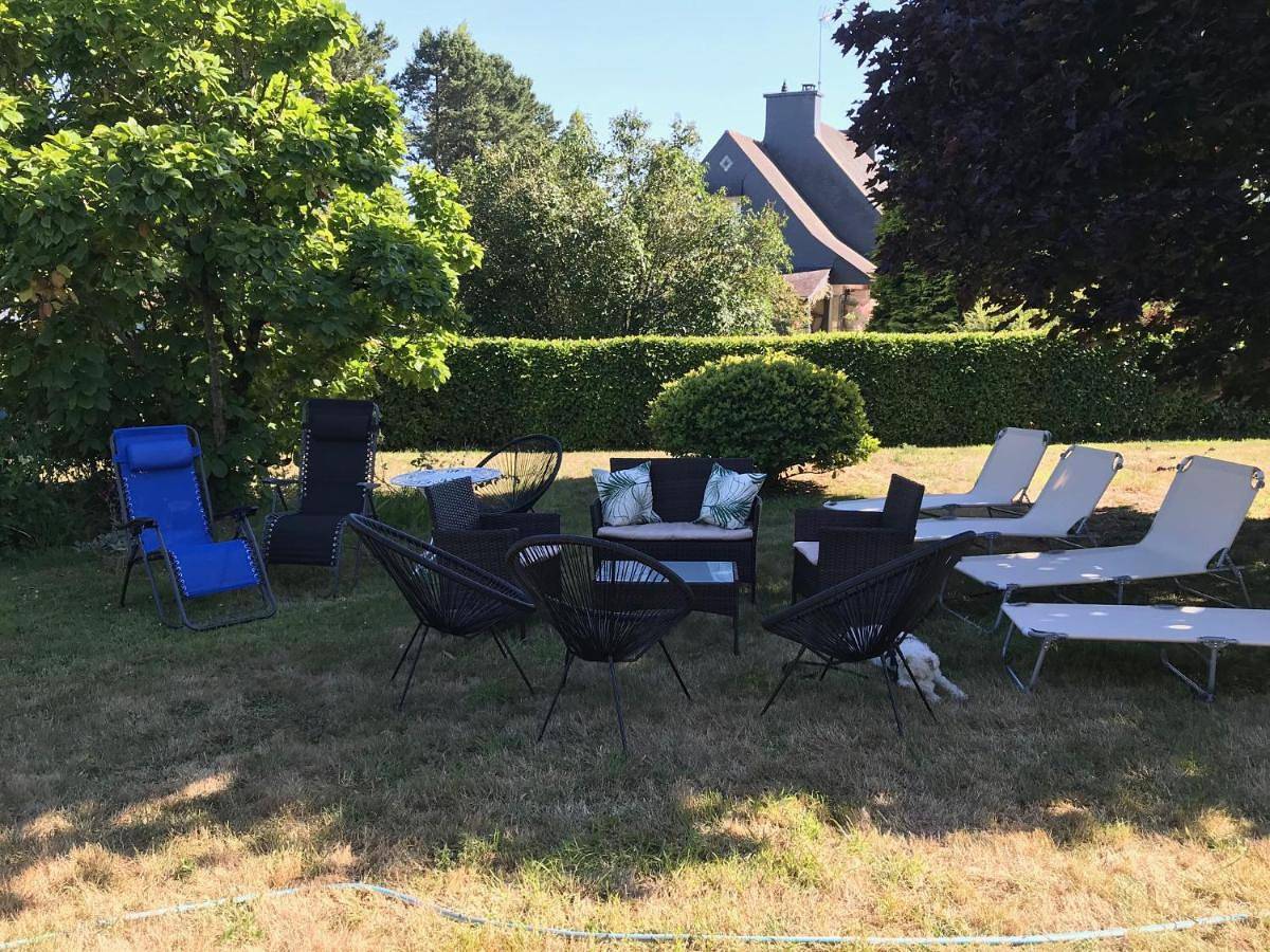 Superbe maison standing, 14 personnes, confort et grands volumes, jardin 2000m, parkings, wifi in Vannes, Côte des Mégalithes