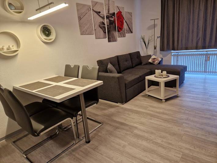 Ferienwohnung für 4 Personen, mit Meerblick und Balkon sowie Balkon/Terrasse und Pool in Scharbeutz - 2