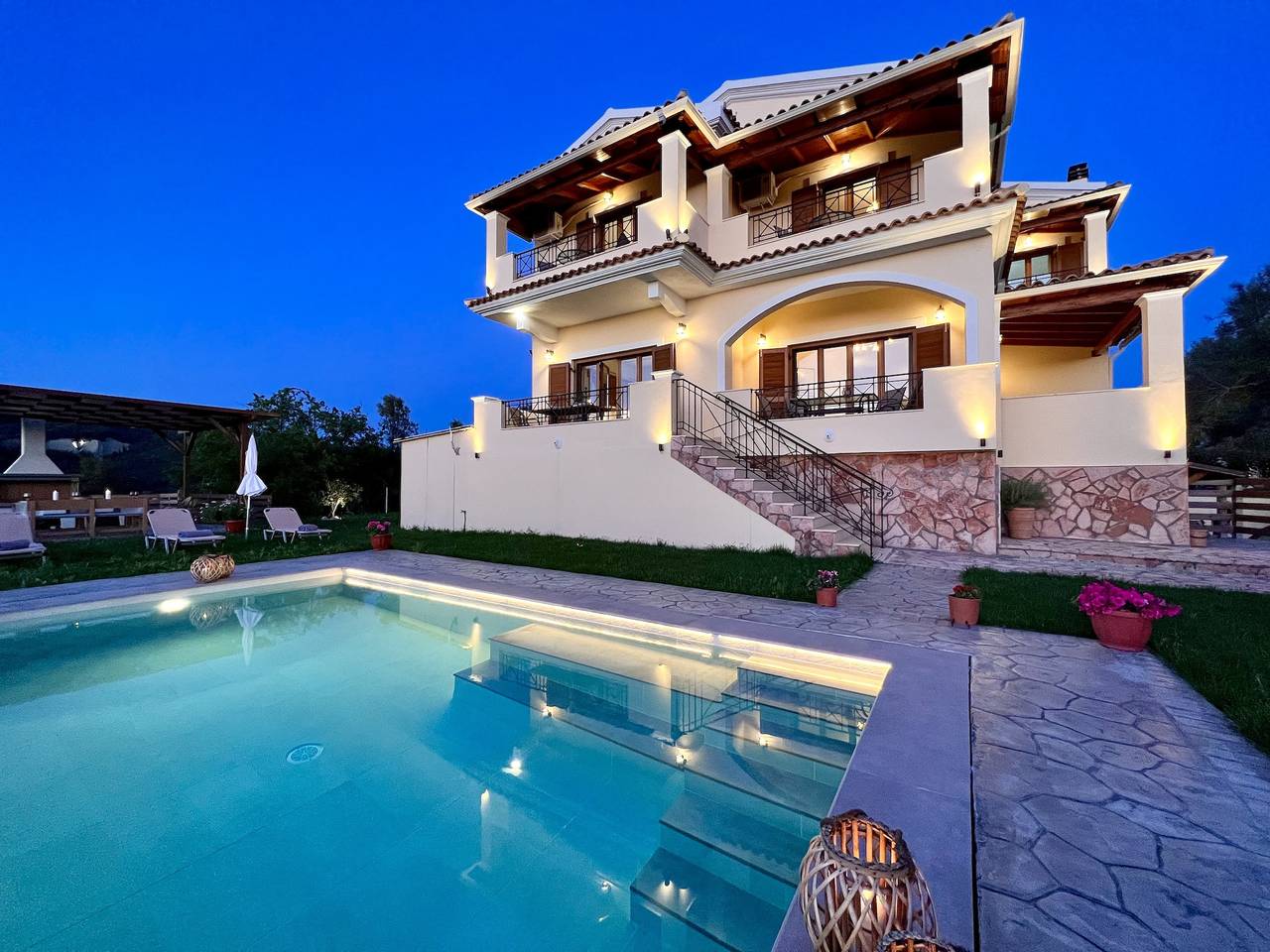 Luxury Villa Makris with private heatable pool in Arillas, Korfu