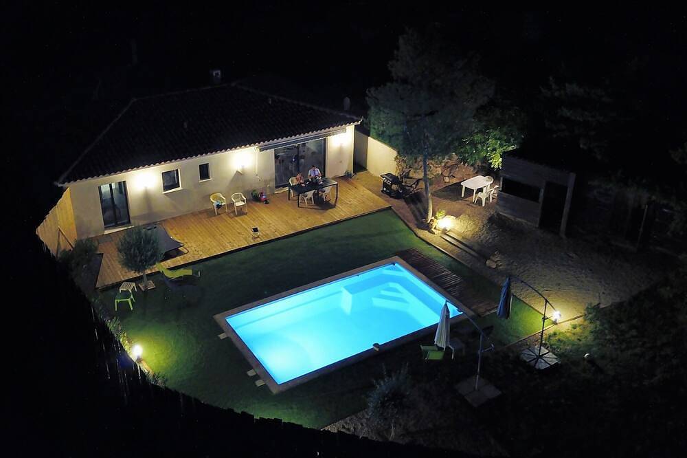 Detached Villa For 8 People Promo From August 16 To 30, 2025 in Fayenza, Region de Draguignan