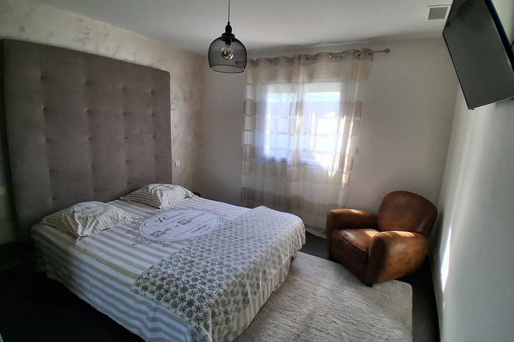 Casa Dolce vita in Talasani, Corte en omgeving
