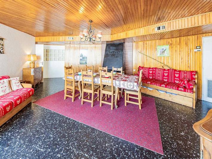 Gîte pour 8 personnes, avec balcon dans Office De Tourisme De Saint Francois Longchamp - 3