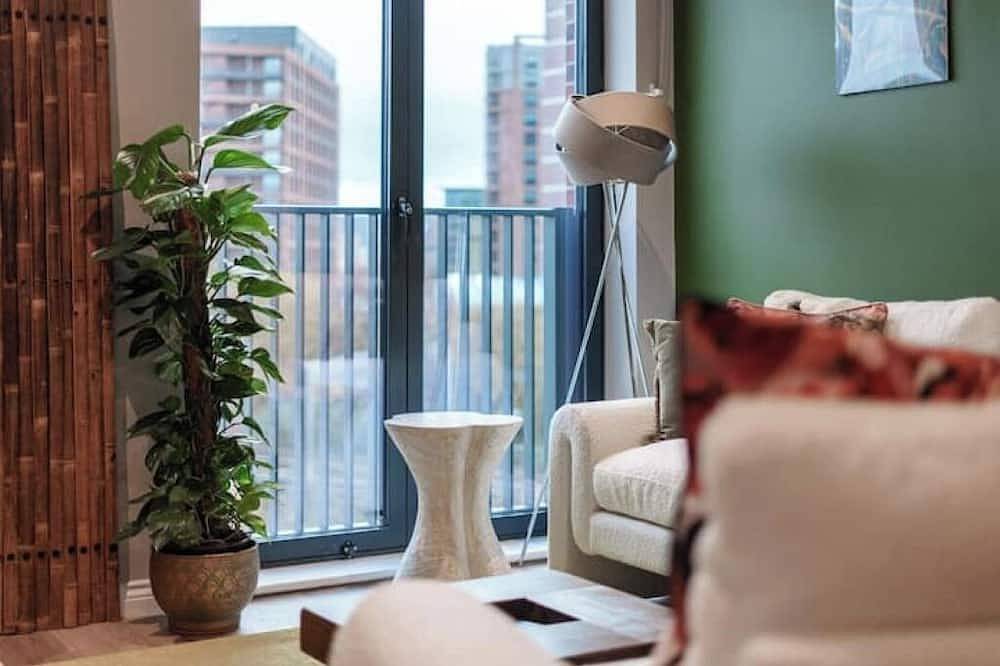 Glamping for 4 People in Leeds, West Yorkshire