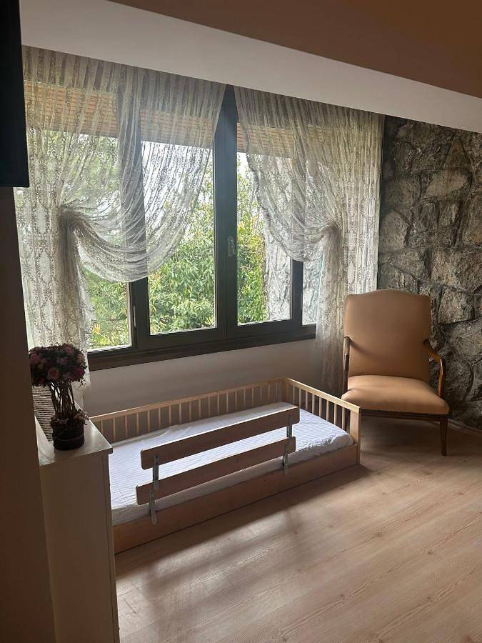Villa with Private Pool in Çekmeköy, Marmararegion