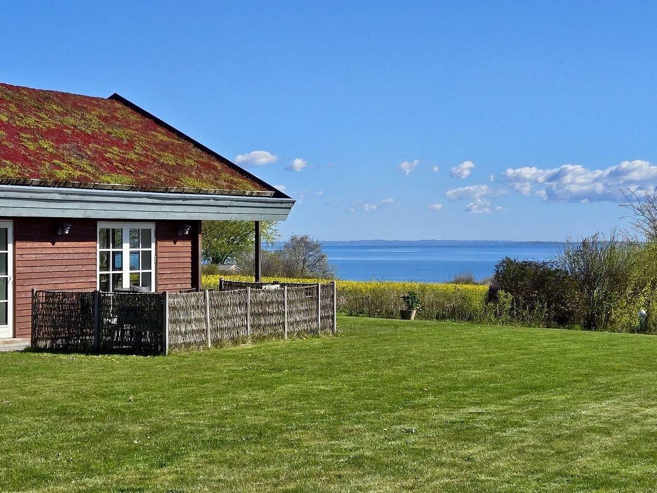 Modernes Ferienhaus mit Meerblick, in Strandnähe in Sydals, Mommark