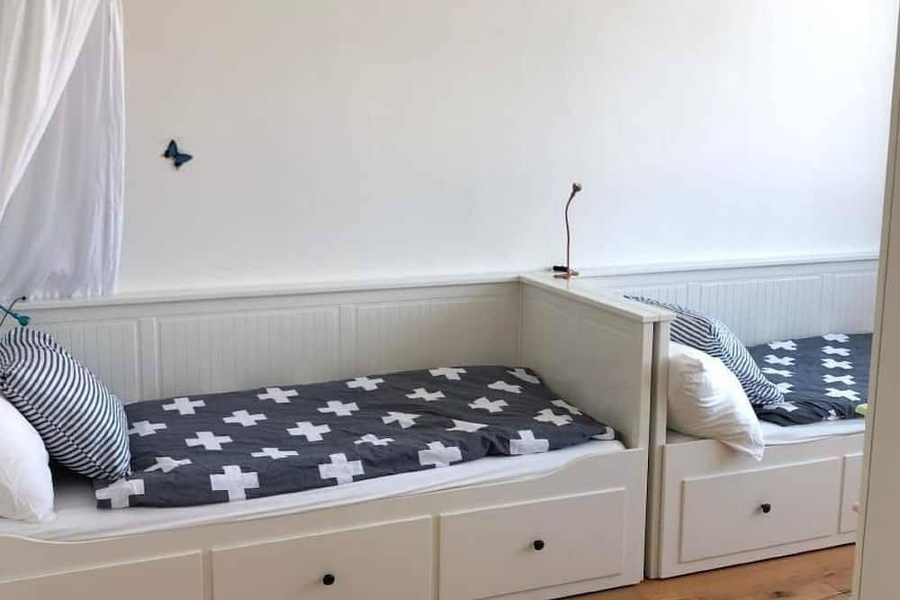 Entire apartment, Penthouse Alpenblick (6 Erwachsene & 3 Kinder) by Interhome in Sarnen, Obwalden