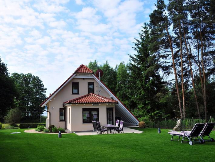 Ferienhaus für 5 Personen, mit Ausblick und Balkon sowie Seeblick und Garten, kinderfreundlich in Silz