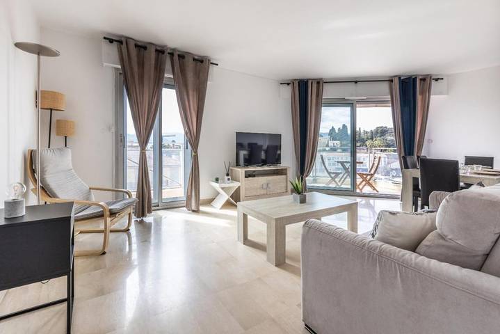 Ferienhaus für 6 Personen, mit Terrasse und Ausblick in Cannes