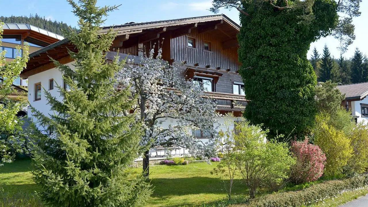 Geheel vakantieappartement, Vakantieappartement voor 3 personen met terras in Ellmau, Kaisergebirge