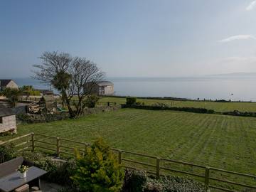 Holiday rental for 6 people, with garden on the Isle of Anglesey