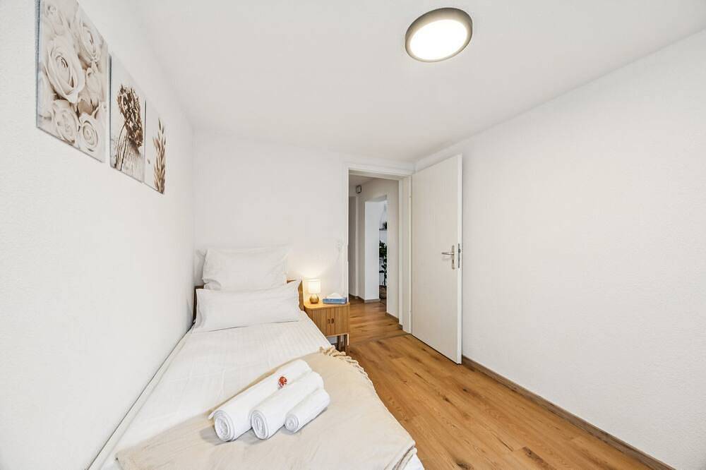 Ganze Wohnung, Remo l Altstadtidyll am Walensee #1 – Balkon I nahe Bhf. + Autobahn I Parkplatz in Weesen, Walensee