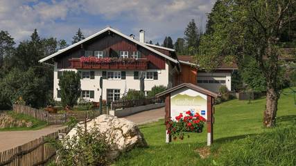 Bauernhof für 4 Personen, mit Balkon und Garten, kinderfreundlich in Rettenberg