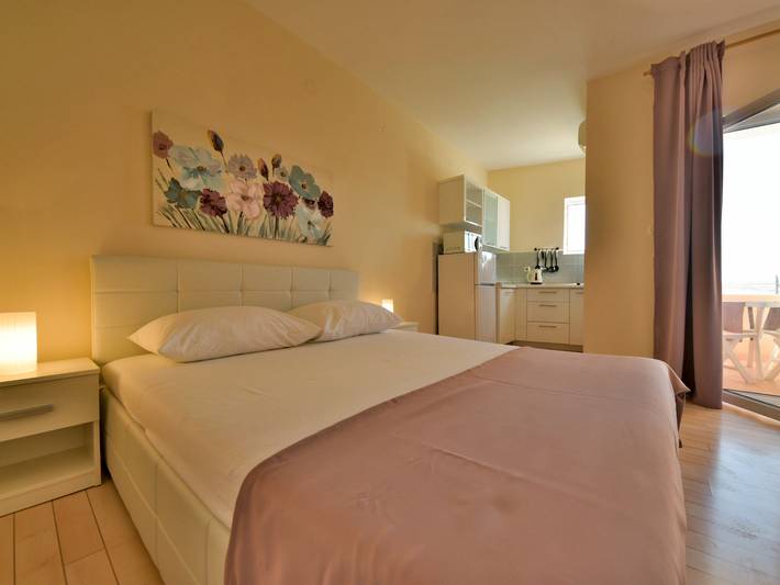 Ferienwohnung für 3 Personen, mit Terrasse und Ausblick auf Pag - 3