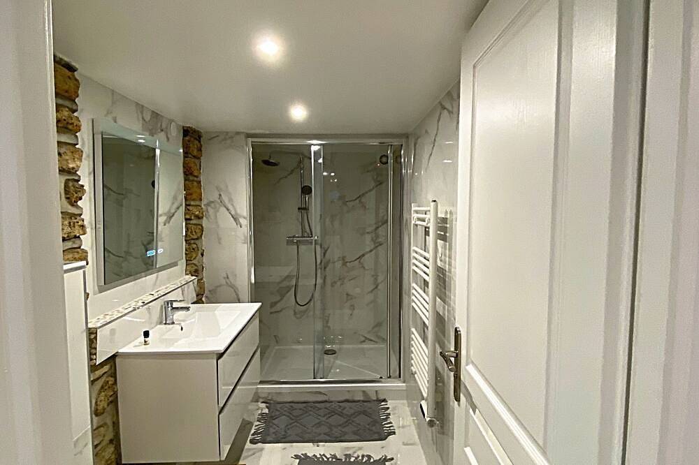 Appartement entier, Appartement neuf proche de l’aéroport et de Paris dans un quartier paisible in Morangis, Essonne