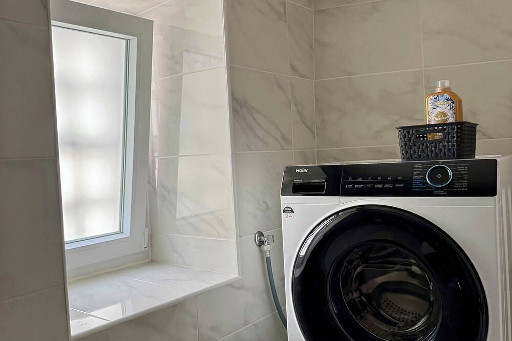 Cozy 1-bedroom apartment with Ac, Wifi in welcoming Guarda, foto 7