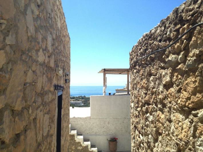 Appart’hôtel pour 2 personnes, avec Balcon et Terrasse ainsi que Jardin et Vue