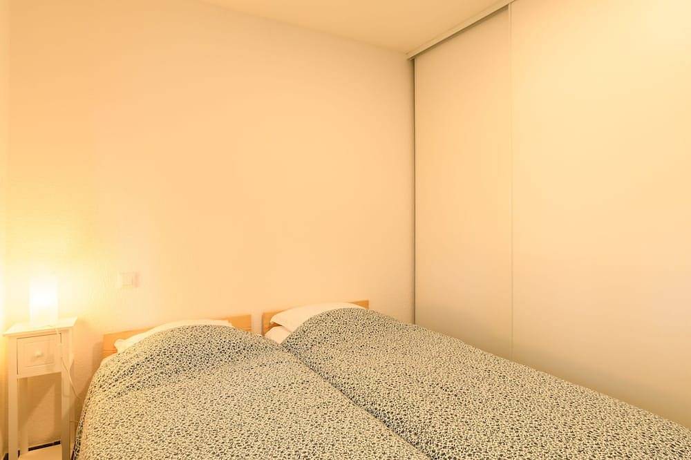 La Lette Ii Albizzias by Interhome in Saint-Julien-en-Born, Côte d’Argent