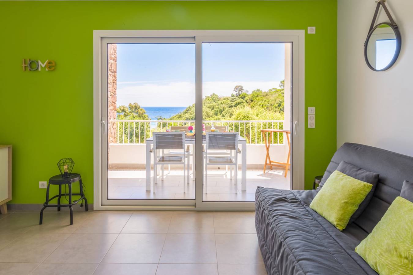 Ganzes Studio, Studio für 4 Personen mit Terrasse in Cavalaire-sur-Mer, Draguignan Region