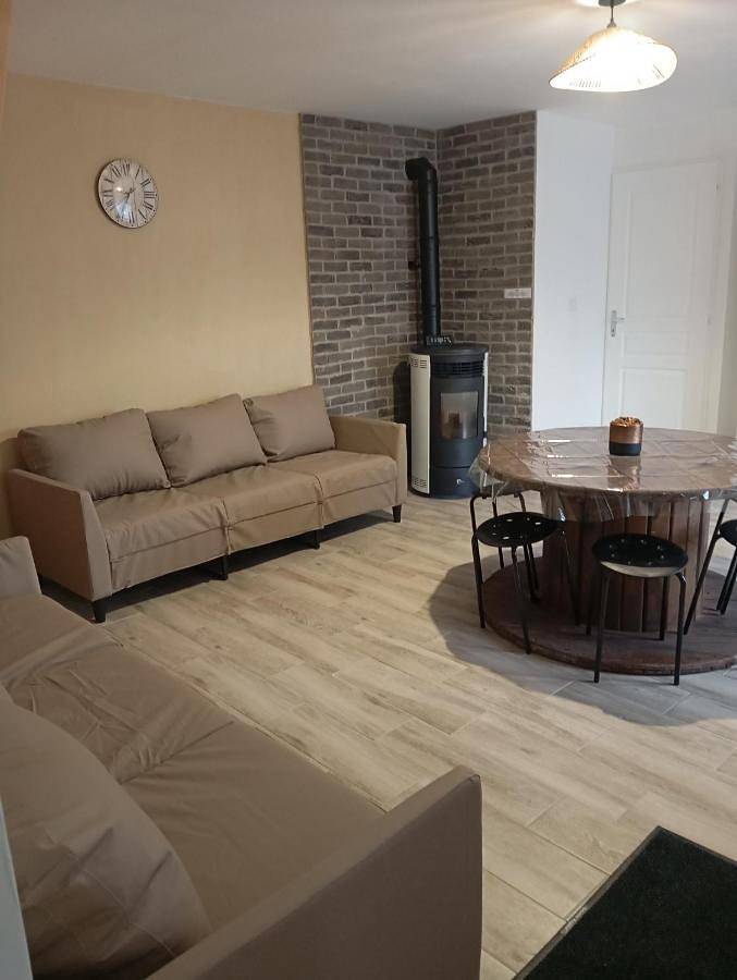 Three-Bedroom House in Clarques, Région de Saint-Omer