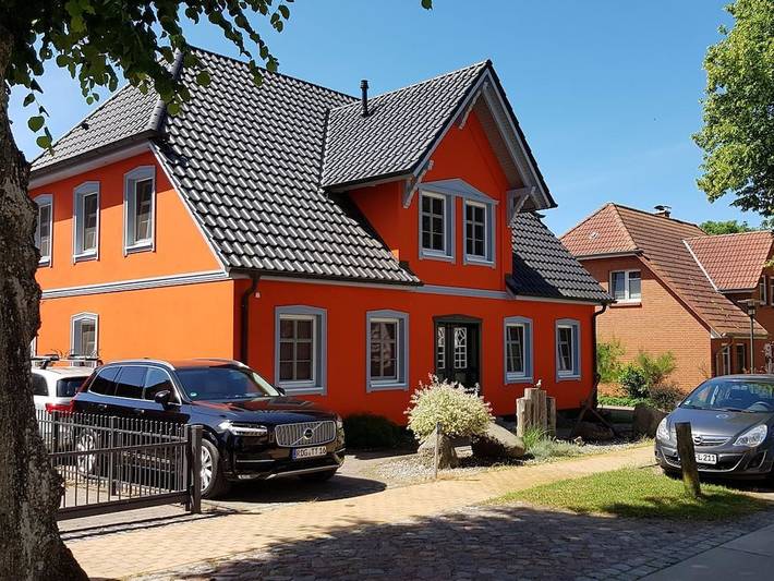 Ferienhaus für 3 Personen, mit Terrasse und Garten sowie Sauna in Wustrow