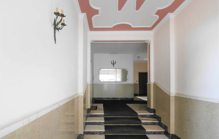 Appartamento intero, Appartamento vista mare con parcheggio, aria condizionata, TV, terrazza e internet in Chiavari, Riviera di Levante