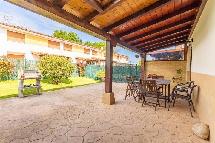 Apartamento para 6 personas, con Balcón y Terraza además de Jardín y Sauna en Queveda