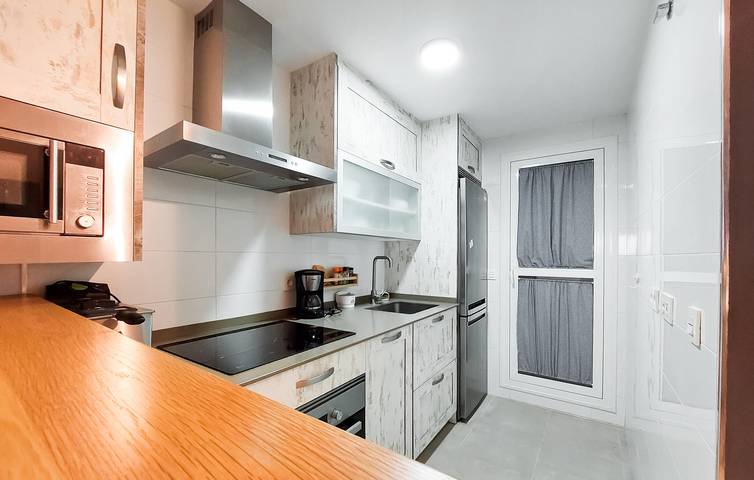 Apartamento vacacional entero, Apartamento de lujo en la playa con piscina y aparcamiento in Rota , Costa de la Luz